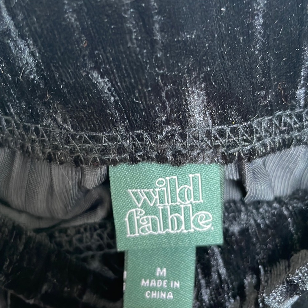 Wild Fable Stretch Bell Bottom Leggings, Black size M - Picture 4 of 4